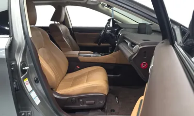 Lexus RX 2019, 65247 км, за 28754.65 USD - фото 26