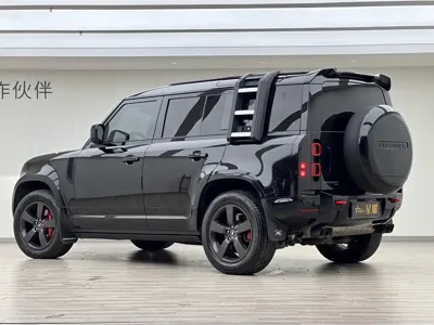 Land Rover Defender 2022, 38000 км, за 69863.12 USD