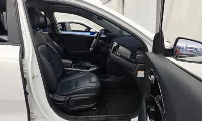 Kia Niro 2019, 169719 км, за 10394.59 USD - фото 11