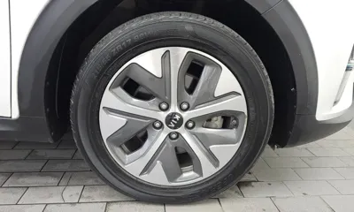 Kia Niro 2019, 169719 км, за 10394.59 USD - фото 21
