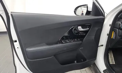 Kia Niro 2019, 169719 км, за 10394.59 USD - фото 24