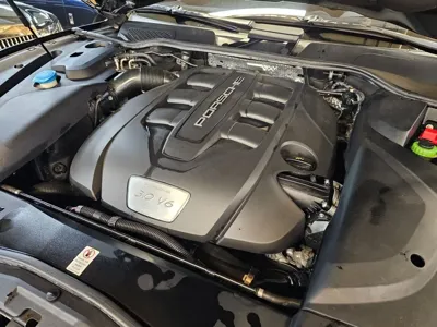 Porsche Cayenne 2017, 116742 км, за 21972.3 USD - фото 6