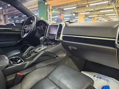 Porsche Cayenne 2017, 116742 км, за 21972.3 USD - фото 10