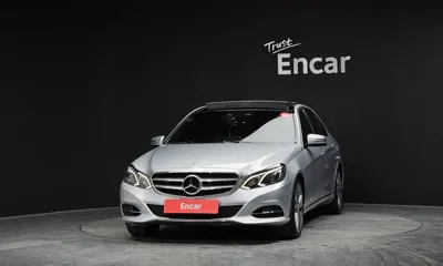 Mercedes-Benz E-Class 2015, 89434 км, за 8787.58 USD
