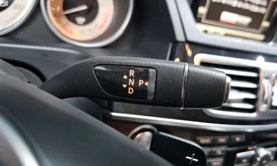 Mercedes-Benz E-Class 2015, 89434 км, за 8787.58 USD - фото 9