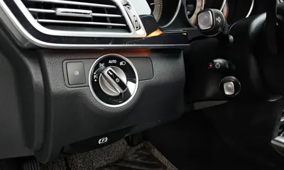 Mercedes-Benz E-Class 2015, 89434 км, за 8787.58 USD - фото 17