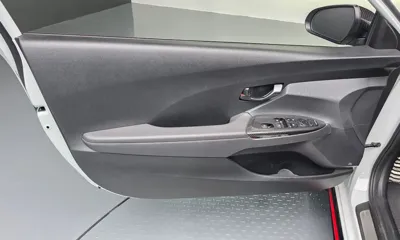 Hyundai Veloster 2019, 39292 км, за 13609.42 USD - фото 25