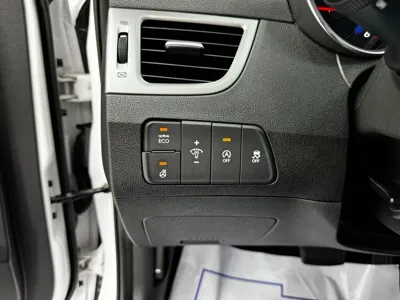 Hyundai Avante 2014, 121337 км, за 3185.33 USD - фото 12