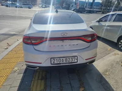 Hyundai Grandeur 2019, 84710 км, за 10968.75 USD