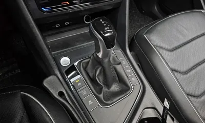 Volkswagen Tiguan 2023, 8461 км, за 22252.86 USD - фото 9