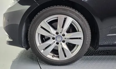 Mercedes-Benz E-Class 2011, 58229 км, за 8527.24 USD