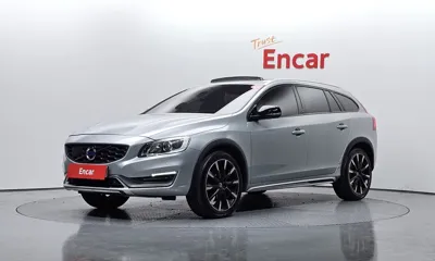 Volvo V60 · 2016 год