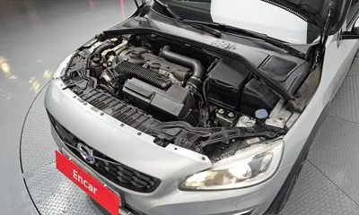 Volvo V60 2016, 101812 км, за 8543.81 USD - фото 6