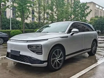 Xpeng G9 · 2023 год