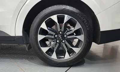 Kia Canival 2023, 77145 км, за 16195.15 USD - фото 21