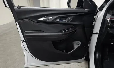 ChevroletGMDaewoo Trailblazer 2022, 61804 км, за 16213.73 USD - фото 24