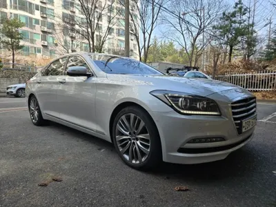 Hyundai Genesis 2014, 145000 км, за 5616.12 USD