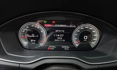 Audi Q5 2021, 43258 км, за 27259.58 USD - фото 8