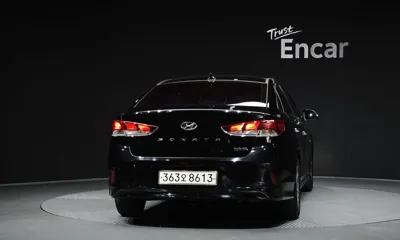 Hyundai Sonata 2018, 152039 км, за 6342.91 USD