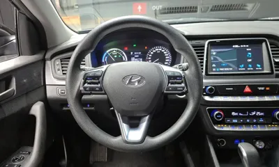 Hyundai Sonata 2018, 152039 км, за 6342.91 USD - фото 13