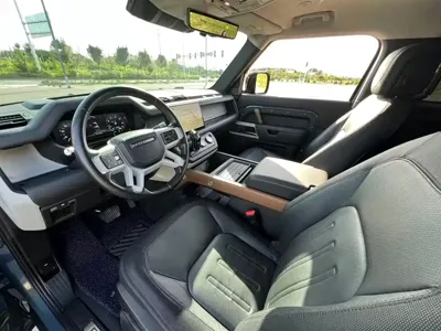 Land Rover Defender 2022, 10000 км, за 58397.16 USD