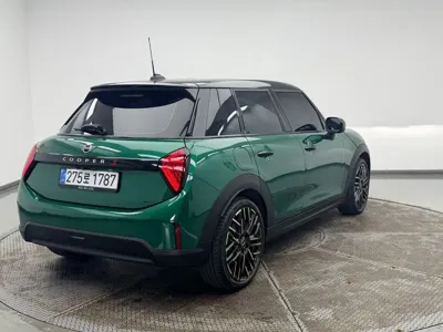 MINI Cooper 2025, 4137 км, за 23402.45 USD - фото 2