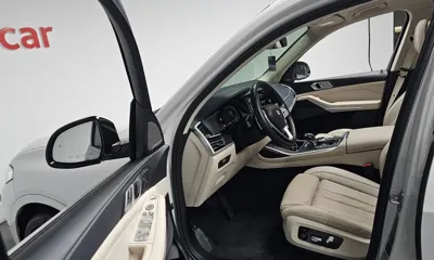 BMW X7 2021, 50183 км, за 48837.64 USD - фото 10
