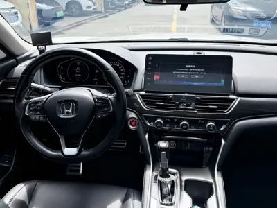 Honda Accord 2022, 40000 км, за 15567.68 USD