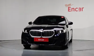 BMW 5-Series 2024, 28695 км, за 40307.34 USD