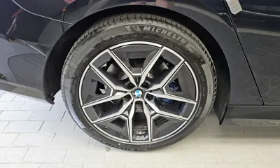 BMW 5-Series 2024, 28695 км, за 40307.34 USD