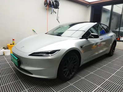 Tesla Model 3 · 2023 год
