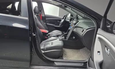 Hyundai i30 2015, 139987 км, за 5907.84 USD - фото 26