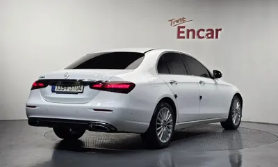 Mercedes-Benz E-Class 2021, 77007 км, за 24039.1 USD