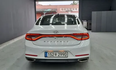 Hyundai Grandeur 2017, 128777 км, за 8456.94 USD