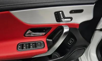 Mercedes-Benz CLA-Class 2023, 25481 км, за 24894.89 USD - фото 16