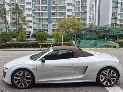 Audi R8 2013, 98800 км, за 39330.58 USD
