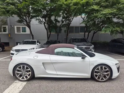 Audi R8 2013, 98800 км, за 39330.58 USD - фото 6