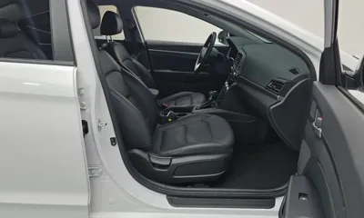 Hyundai Avante 2020, 86176 км, за 7475.78 USD - фото 11