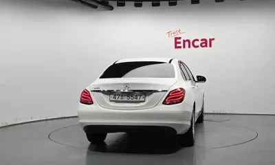 Mercedes-Benz C-Class 2015, 66206 км, за 9327.37 USD