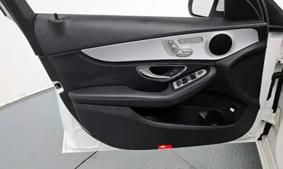 Mercedes-Benz C-Class 2015, 66206 км, за 9327.37 USD - фото 16