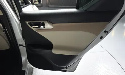 Lexus CT200h 2019, 124975 км, за 10814.34 USD - фото 25