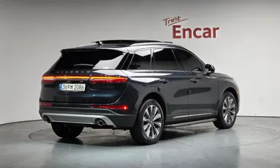 Lincoln Corsair 2021, 52429 км, за 15688.59 USD