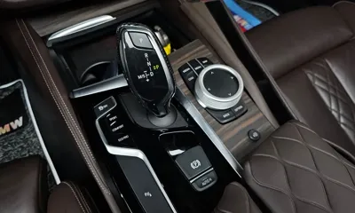 BMW 5-Series 2020, 90761 км, за 14212.07 USD - фото 9