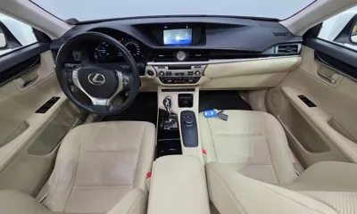 Lexus ES 2015, 118801 км, за 11270.36 USD - фото 7