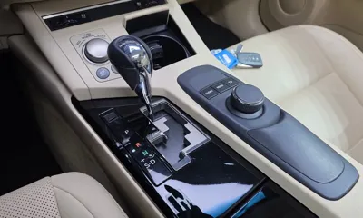 Lexus ES 2015, 118801 км, за 11270.36 USD - фото 9
