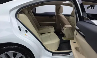 Lexus ES 2015, 118801 км, за 11270.36 USD - фото 11