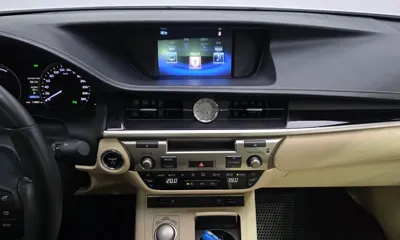 Lexus ES 2015, 118801 км, за 11270.36 USD - фото 13