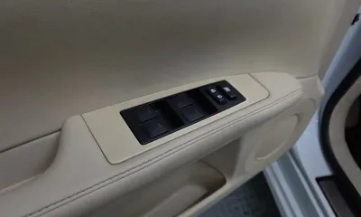 Lexus ES 2015, 118801 км, за 11270.36 USD - фото 20