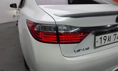 Lexus ES 2015, 118801 км, за 11270.36 USD - фото 23
