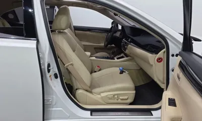 Lexus ES 2015, 118801 км, за 11270.36 USD - фото 26